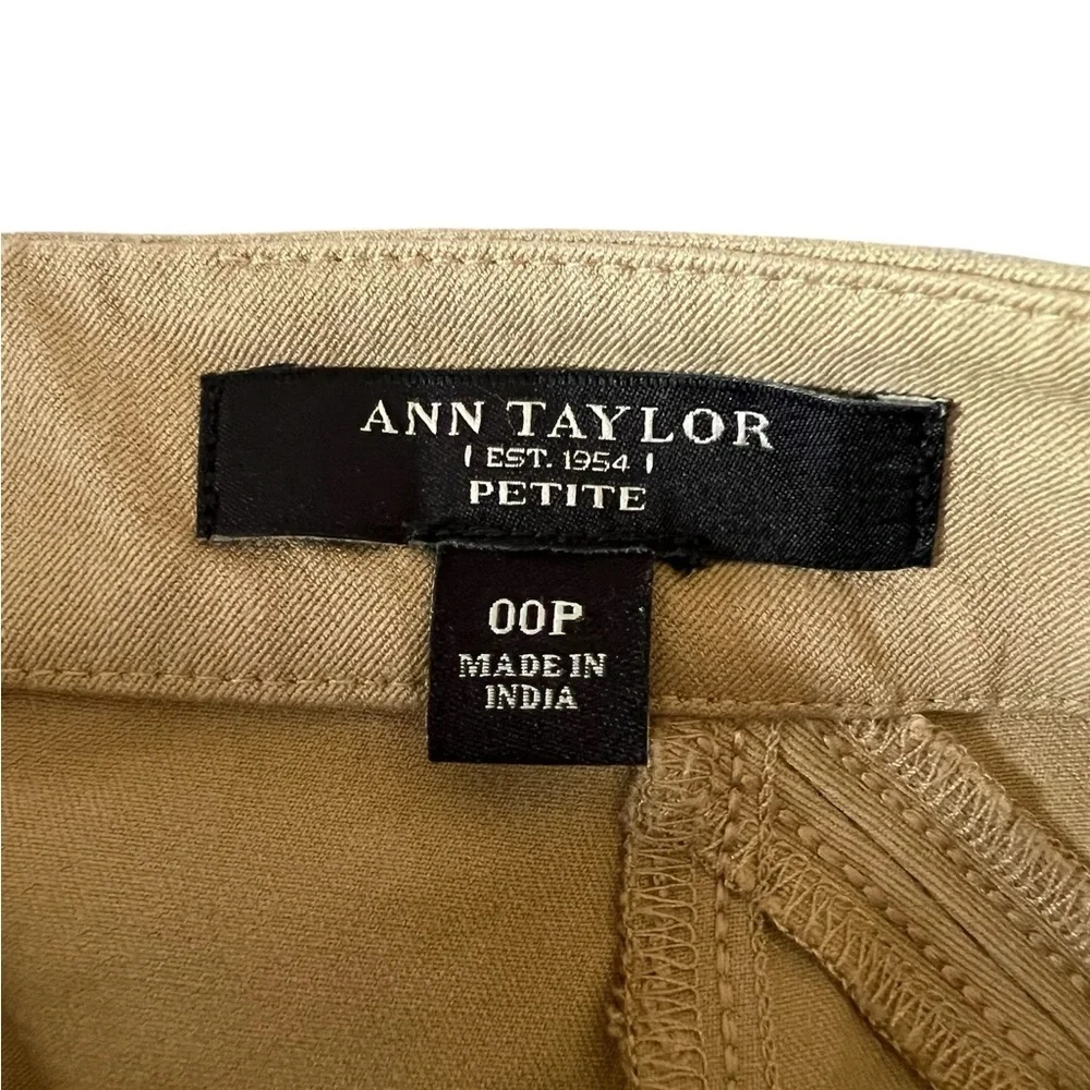 Ann Taylor Petite Beige Pencil Midi (20” Long) Skirt Size 00P or XXSP.